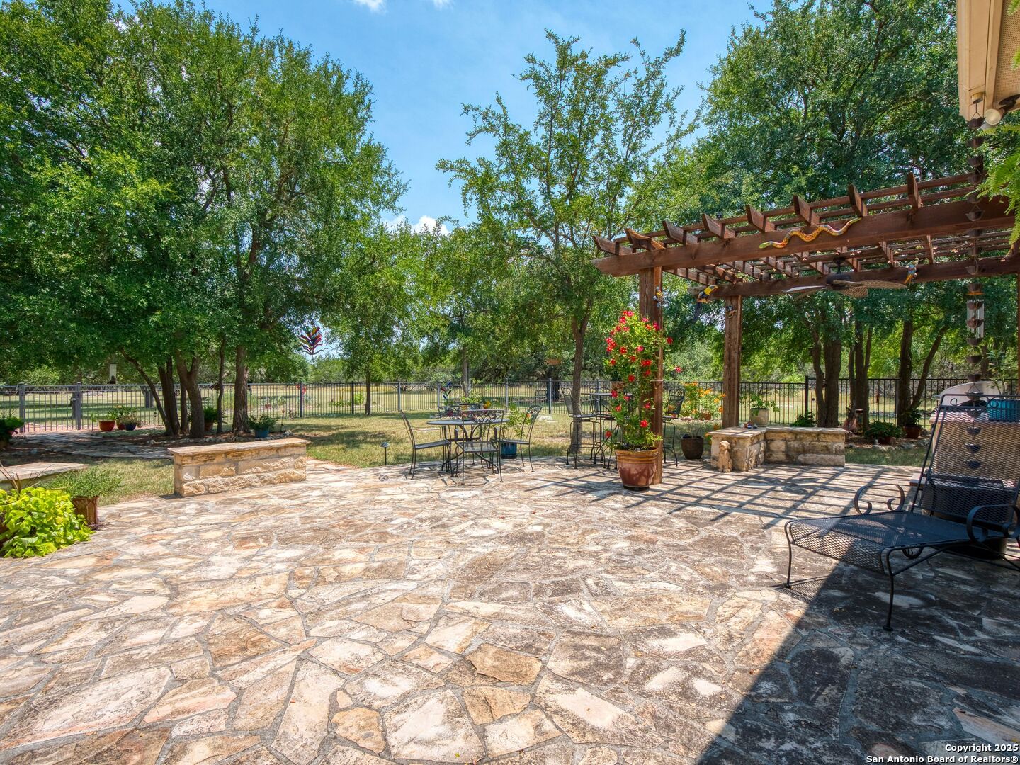 main property photo 27