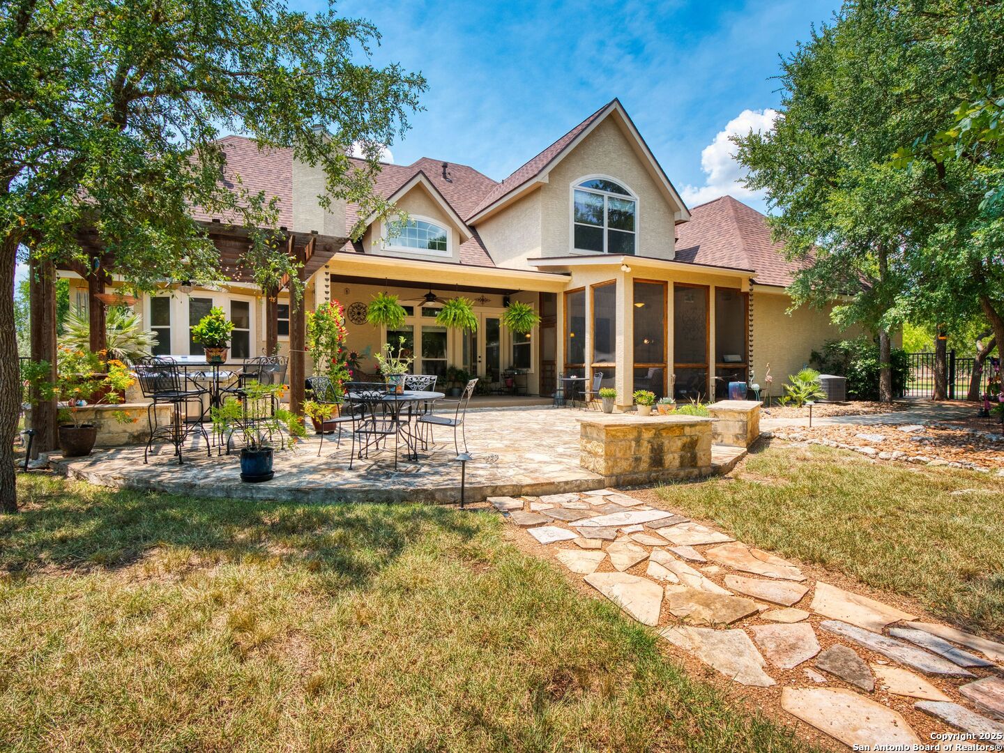 main property photo 30