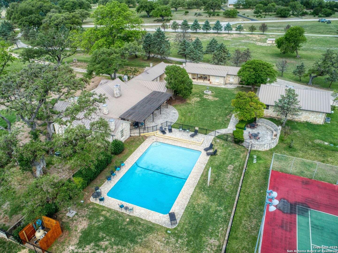 main property photo 47