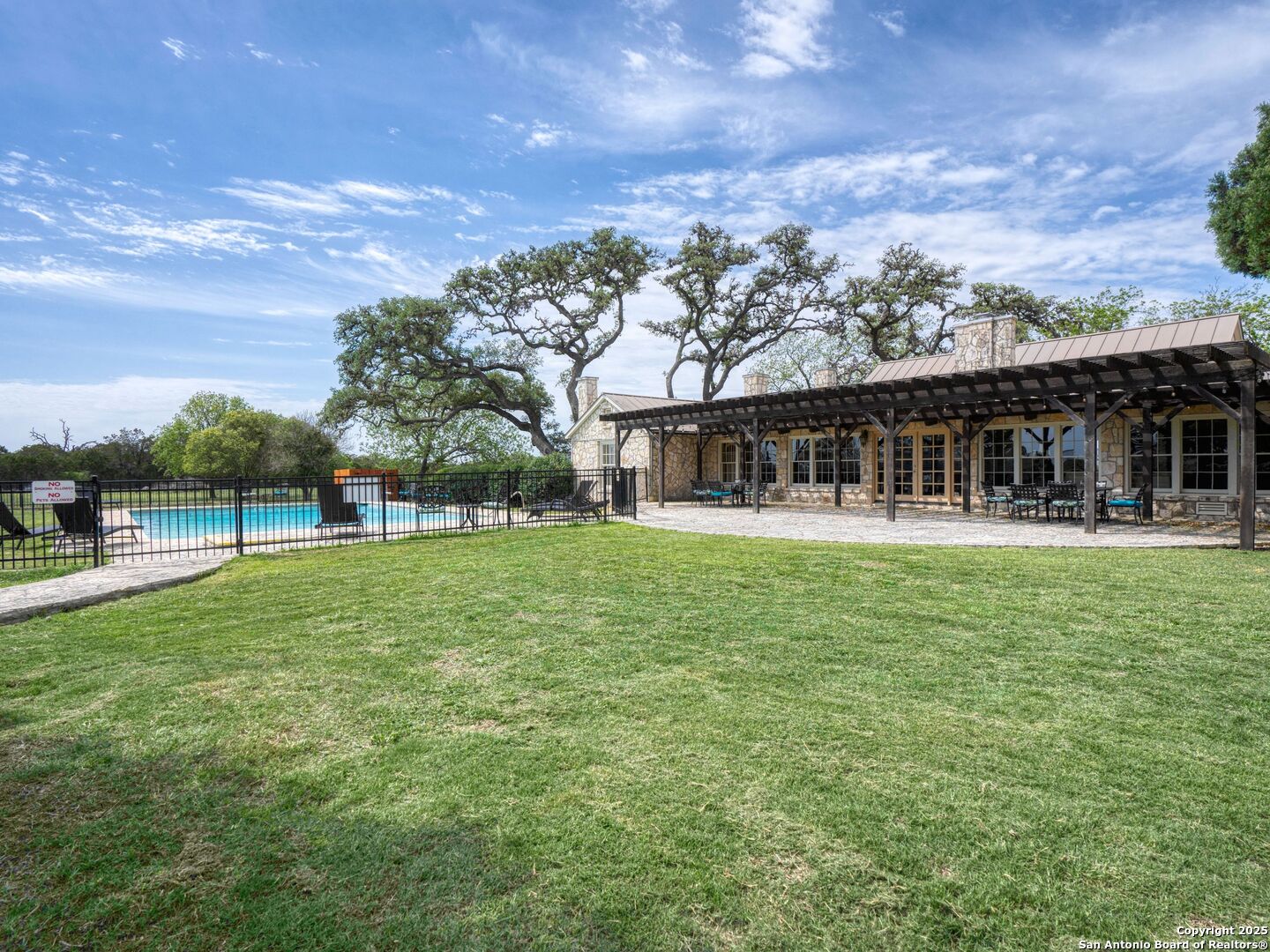 main property photo 49