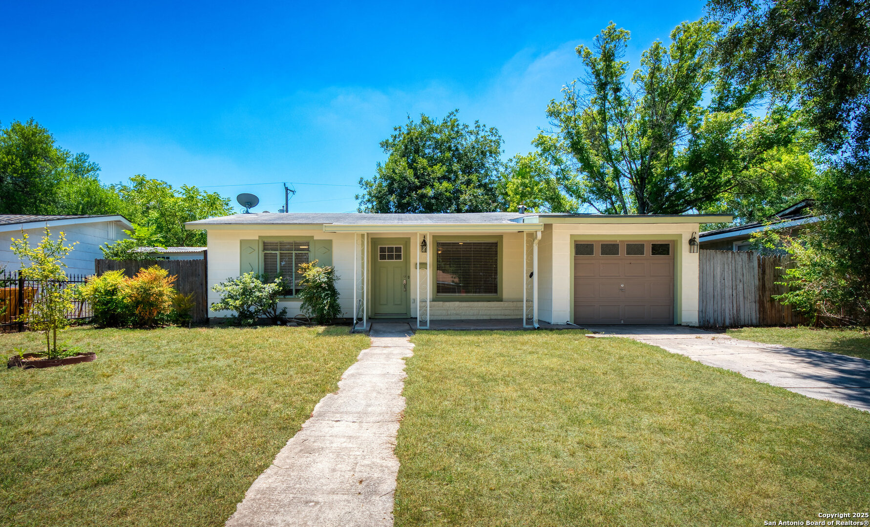 property viewer photo 1
