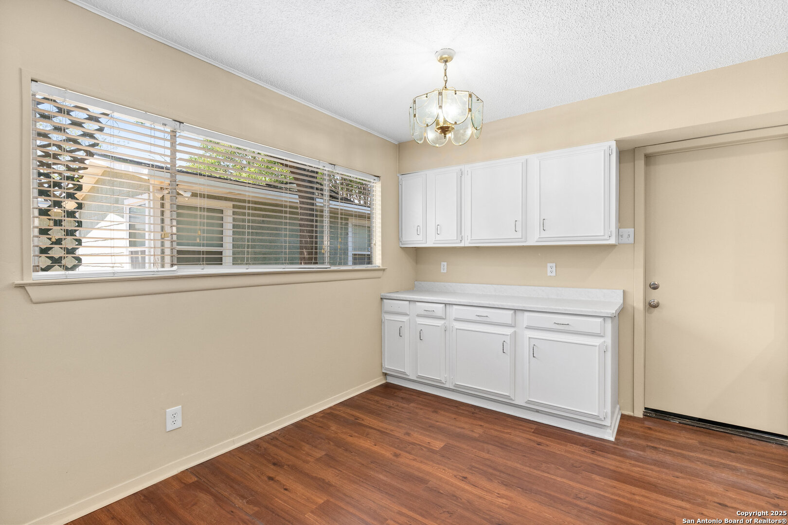 property viewer photo 10