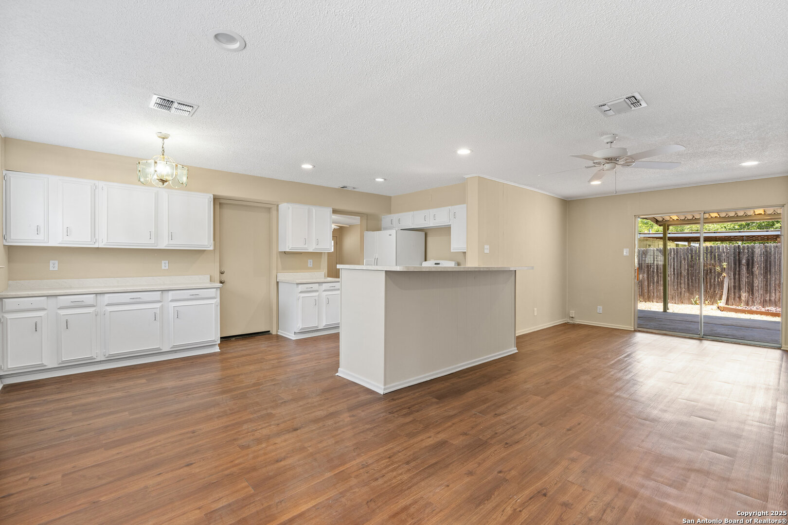 property viewer photo 11