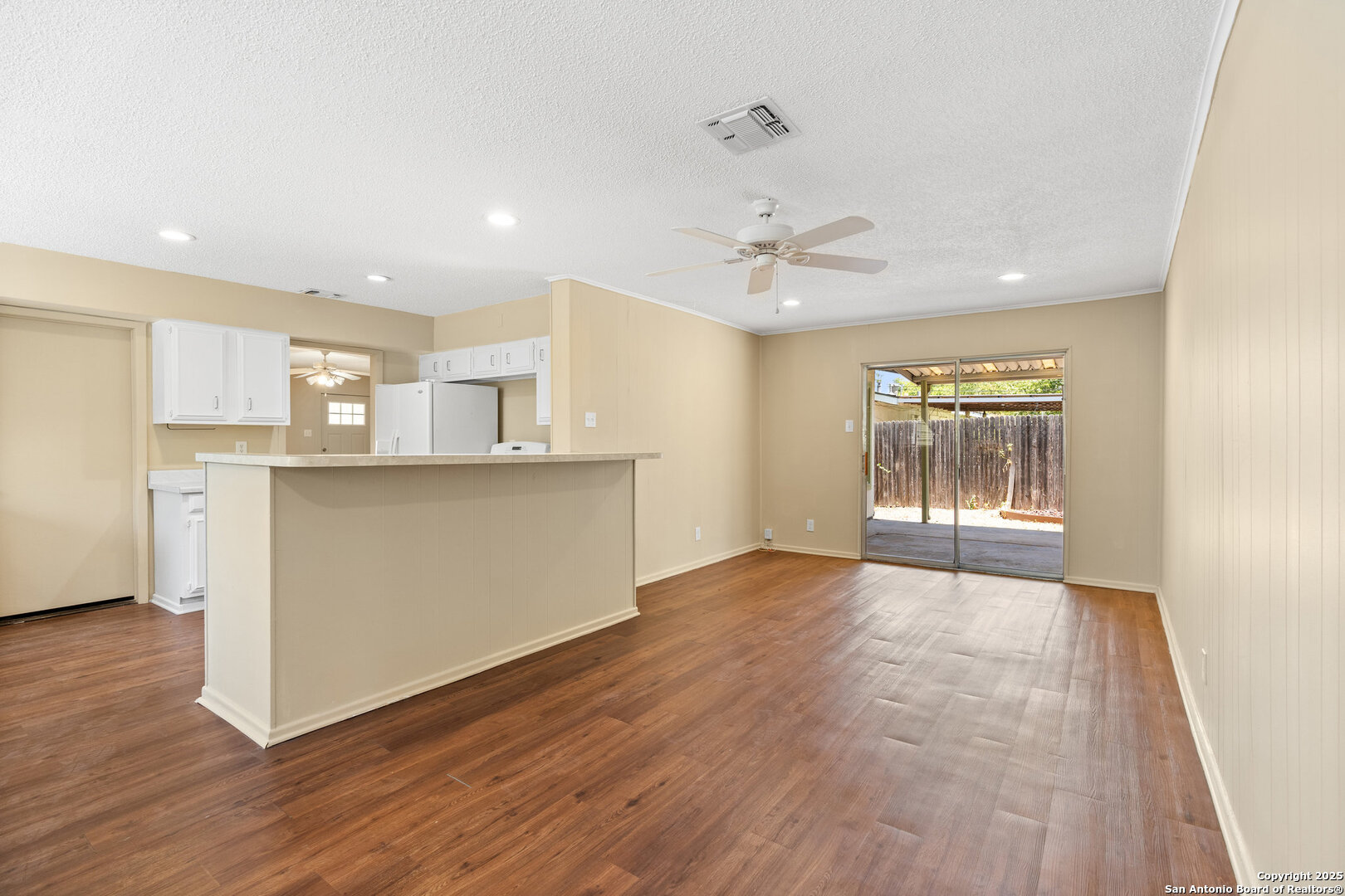 property viewer photo 12
