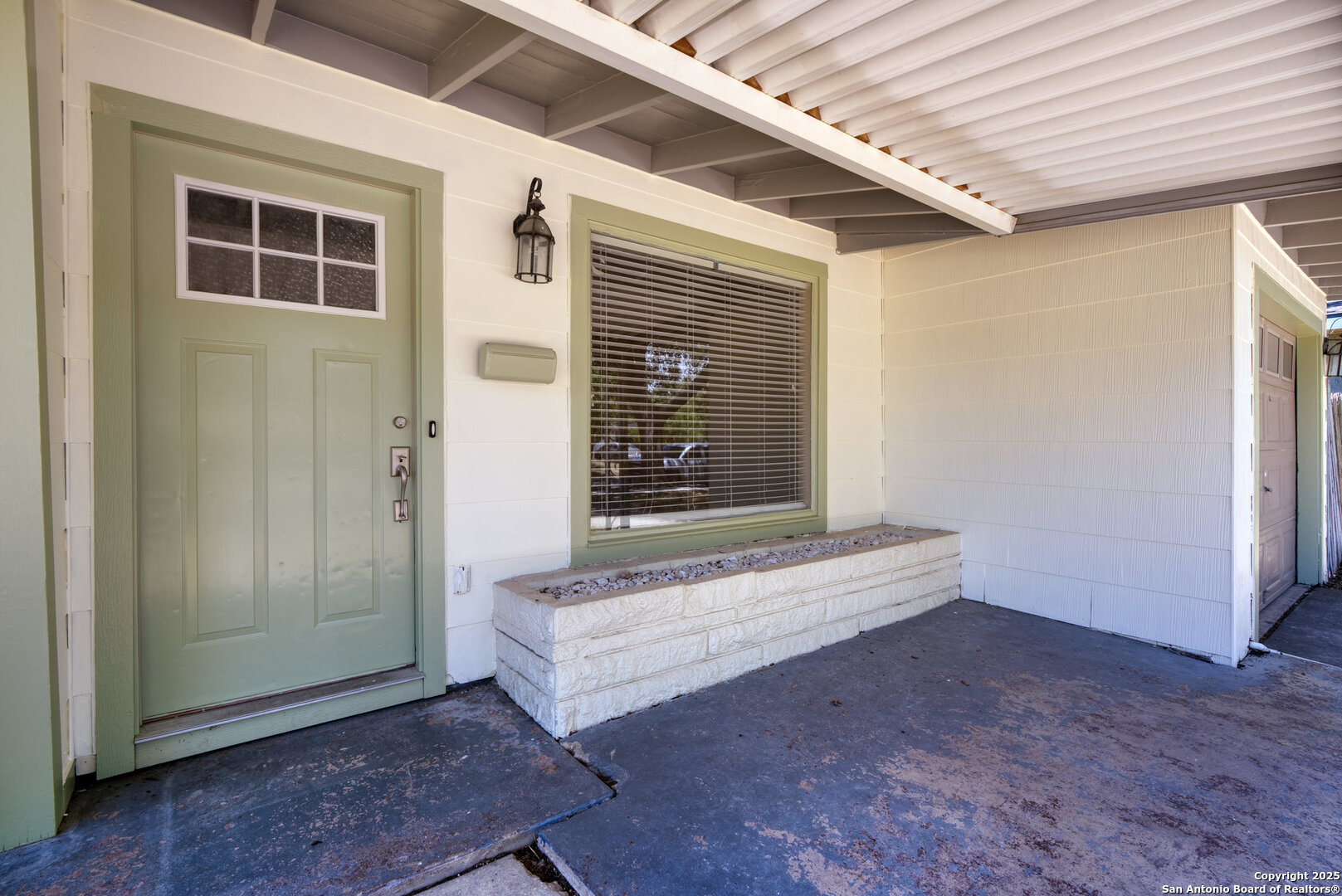 property viewer photo 2