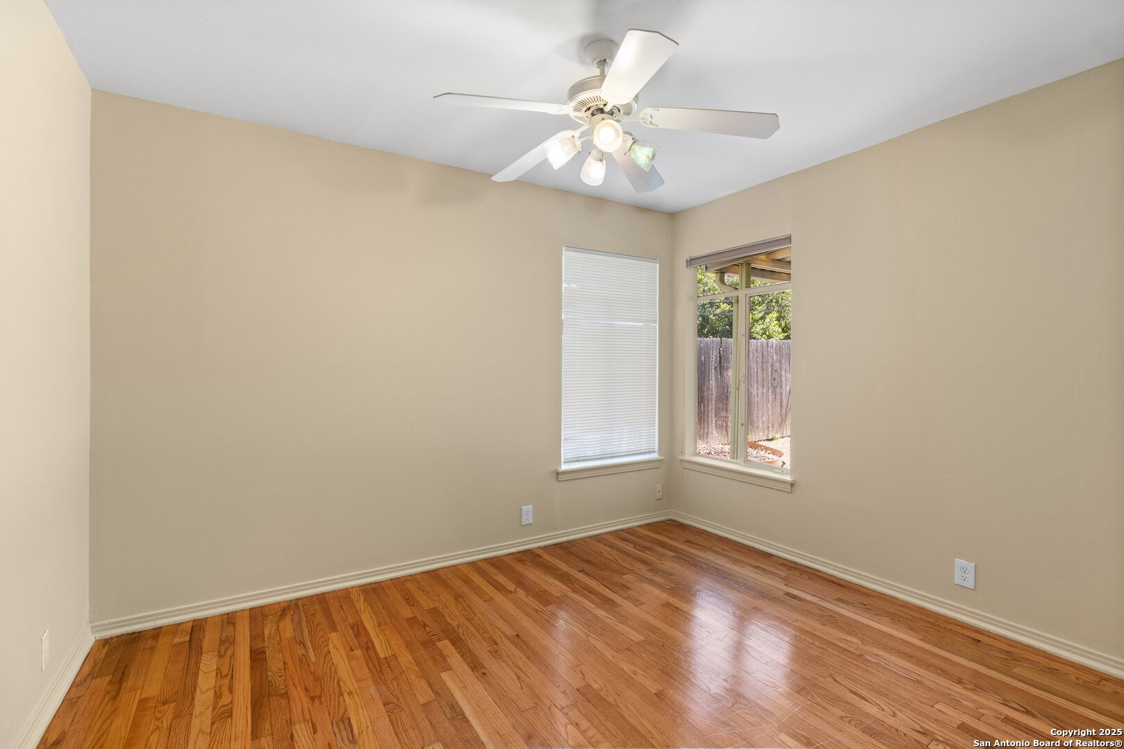 property viewer photo 21