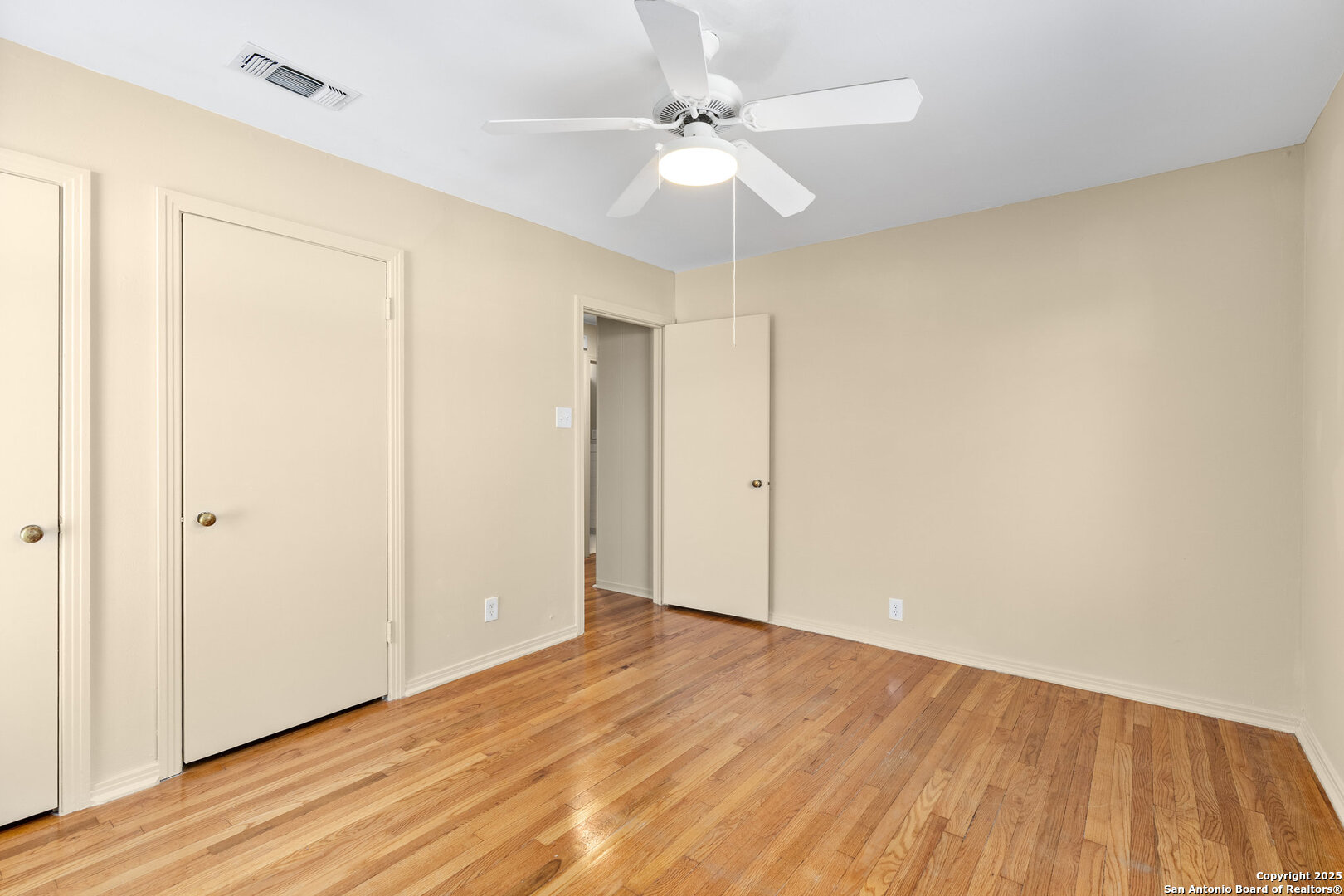 property viewer photo 24