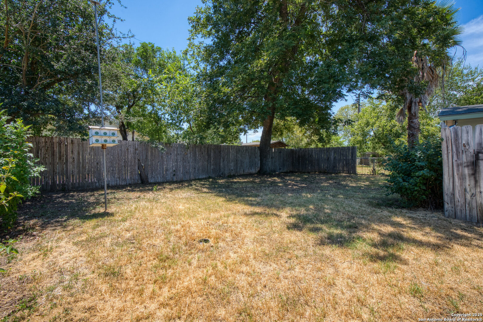 property viewer photo 27