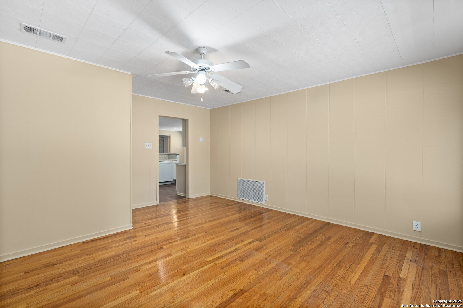 property viewer photo 5