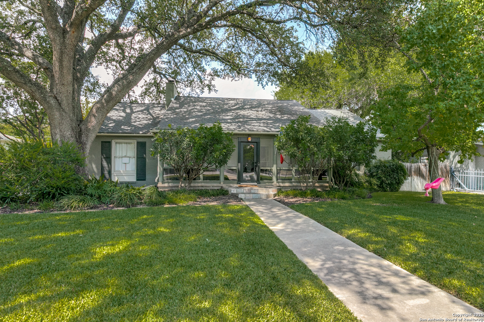 property viewer photo 1