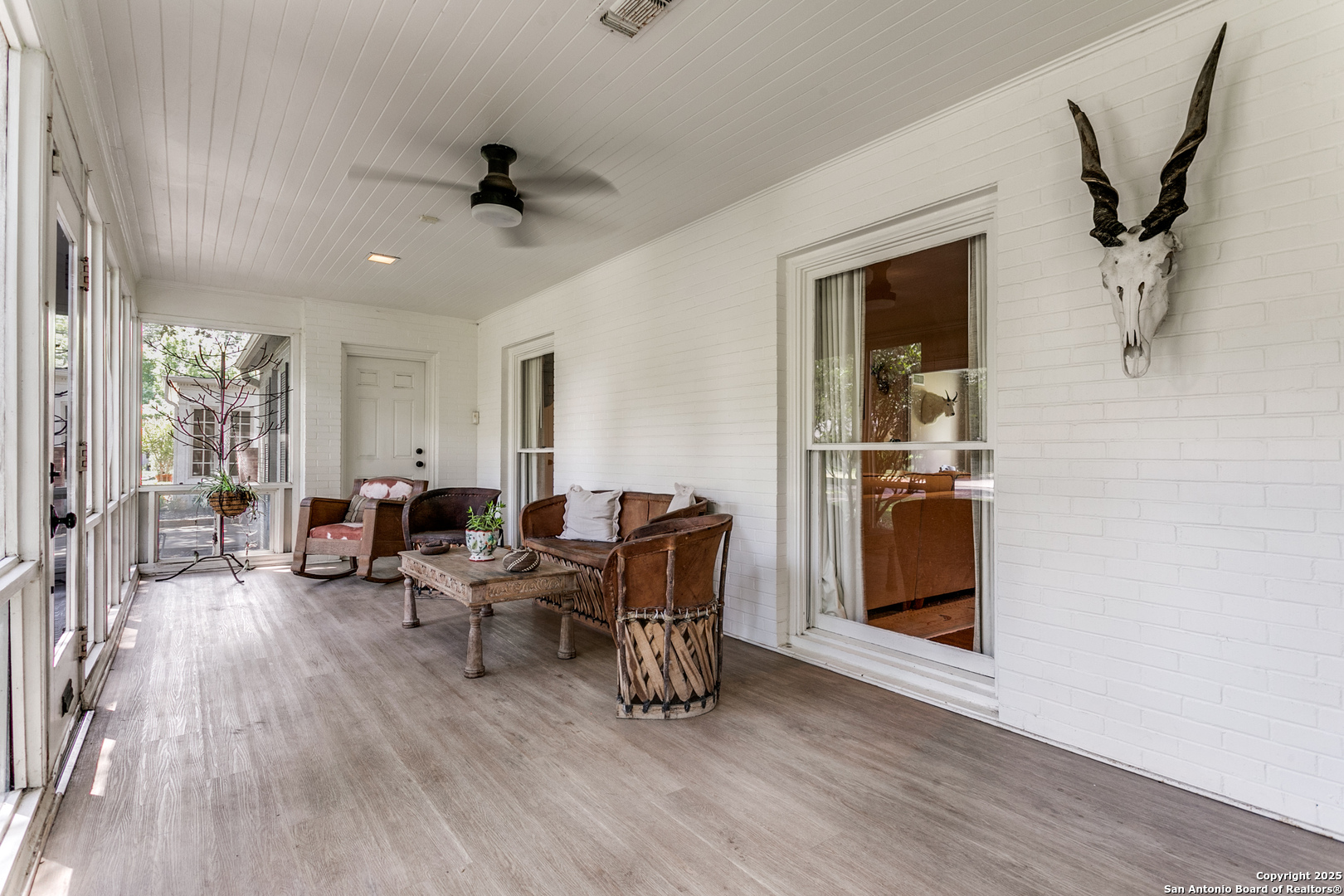 property viewer photo 10