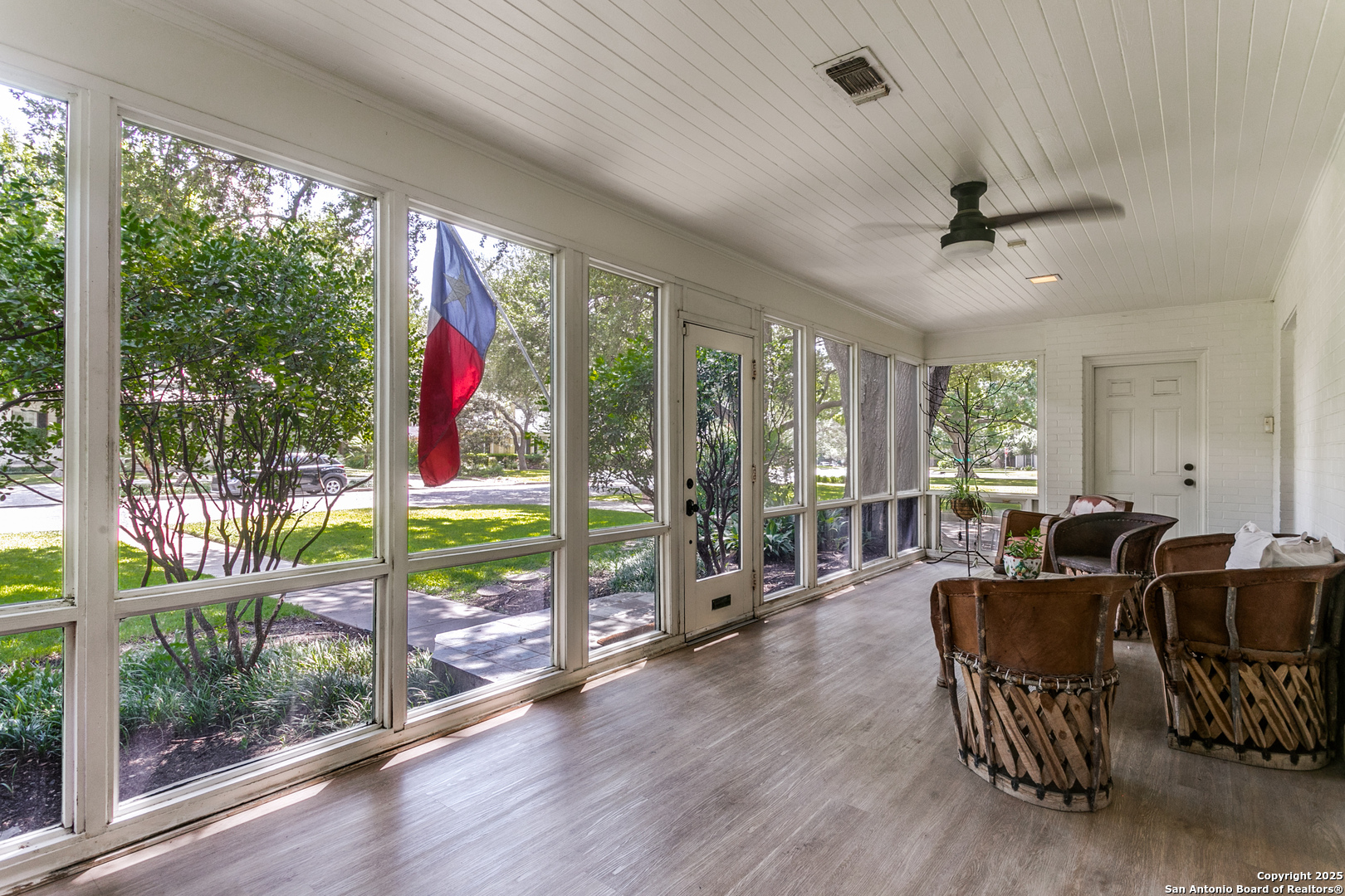 property viewer photo 11