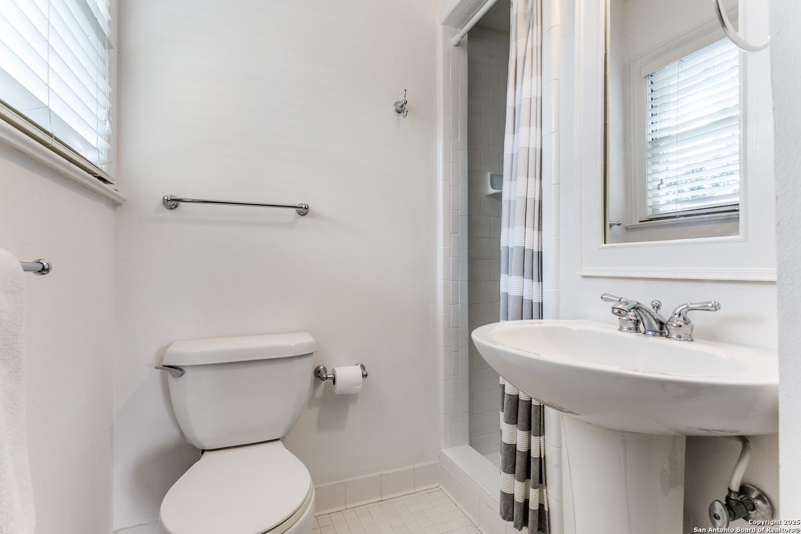 property viewer photo 20