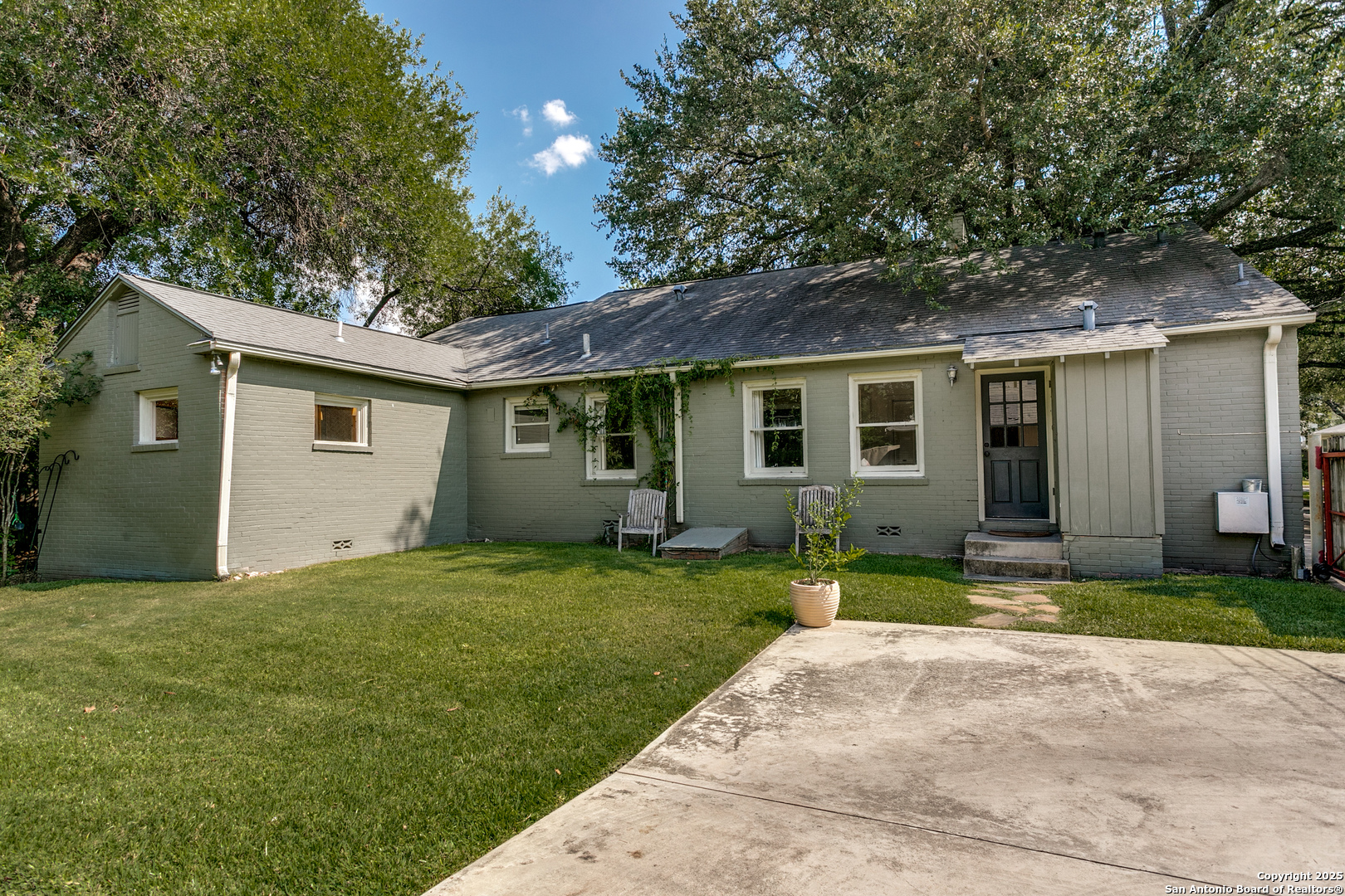 property viewer photo 23
