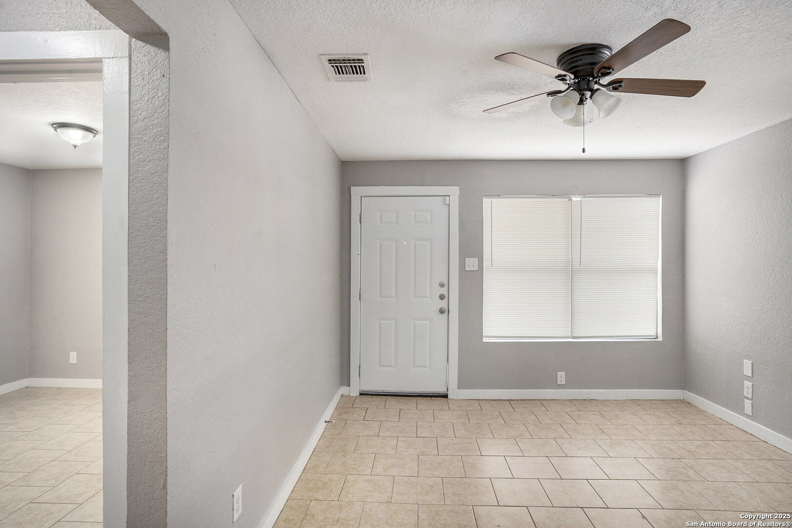 property viewer photo 1