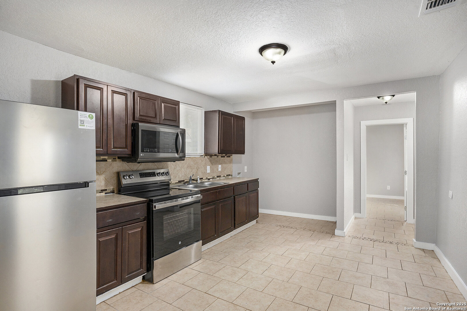 property viewer photo 6