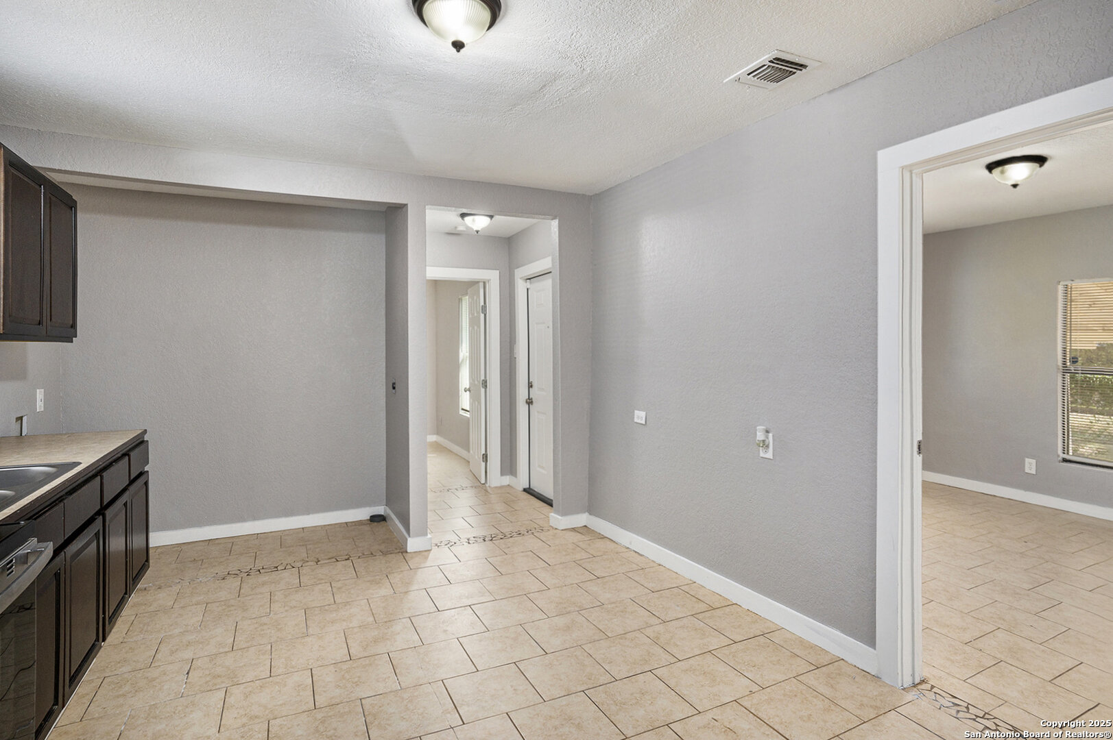 property viewer photo 7