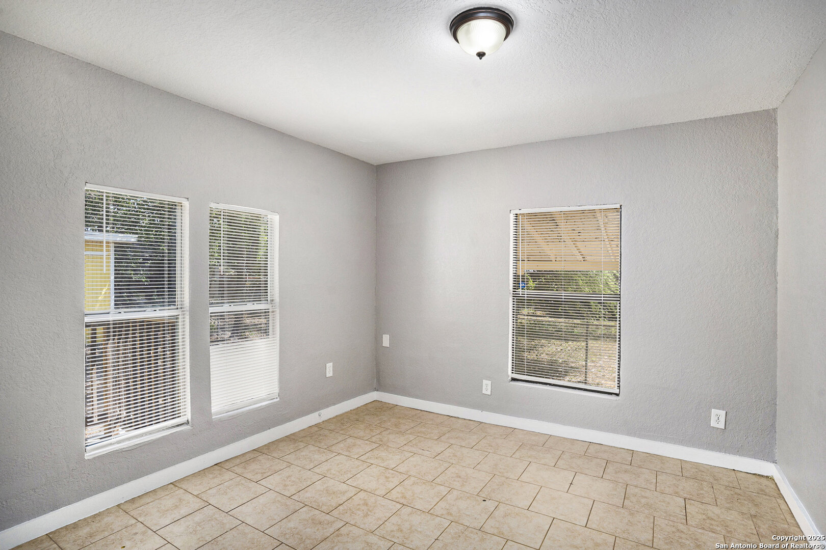 property viewer photo 8