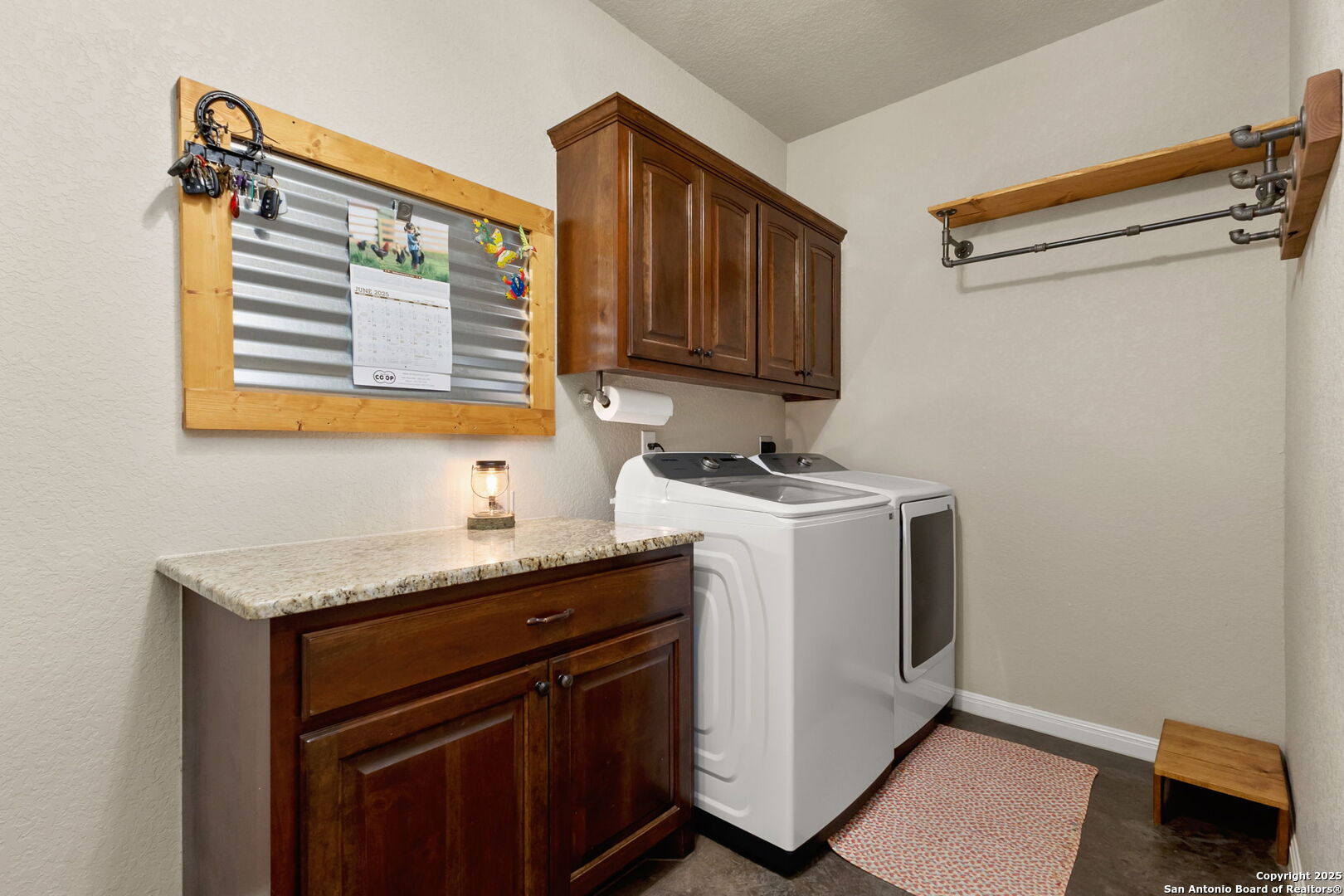 property viewer photo 23