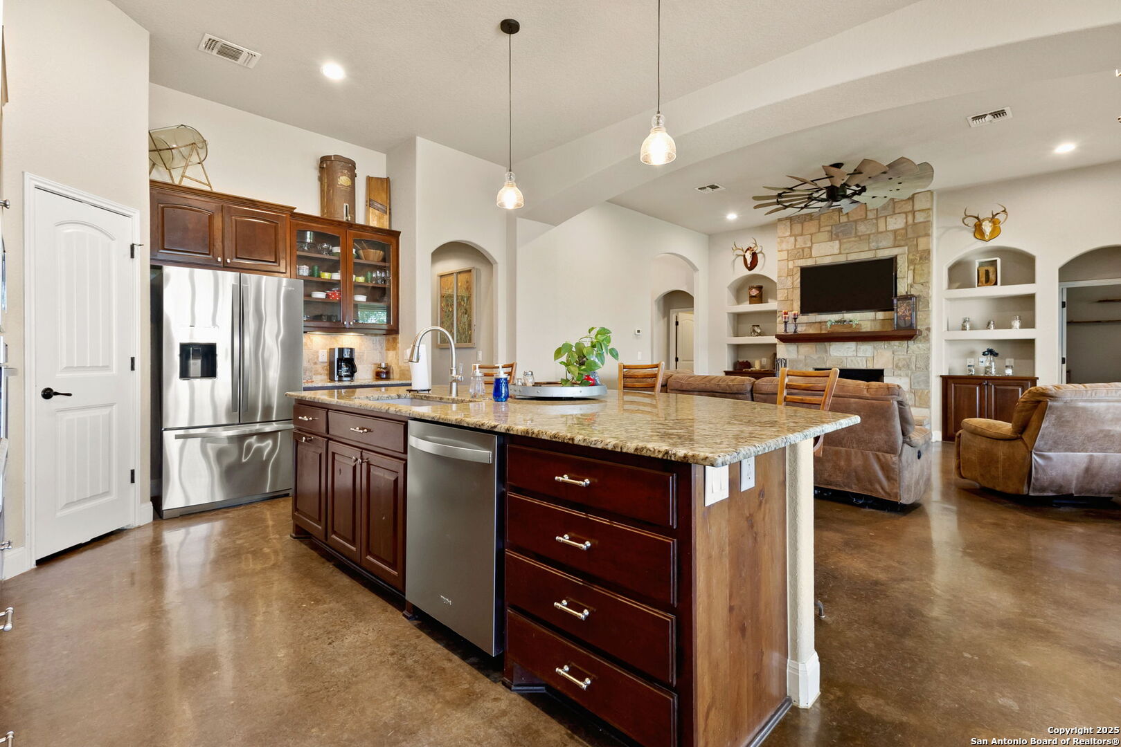 property viewer photo 9