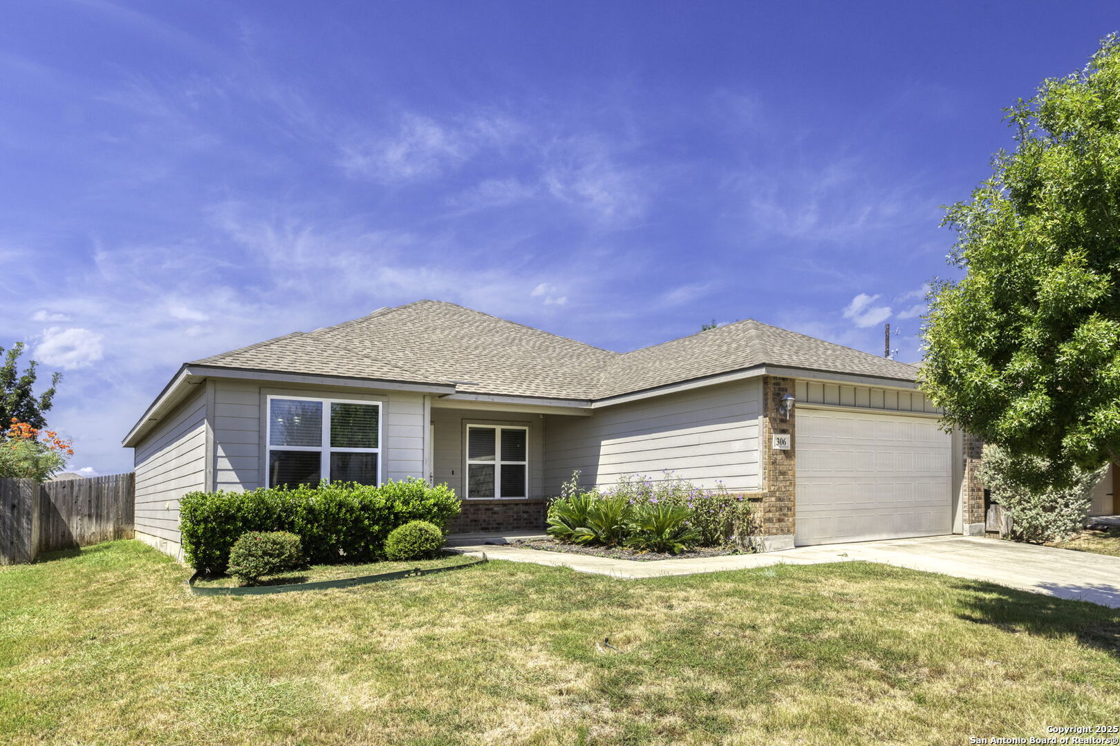 main property photo 0