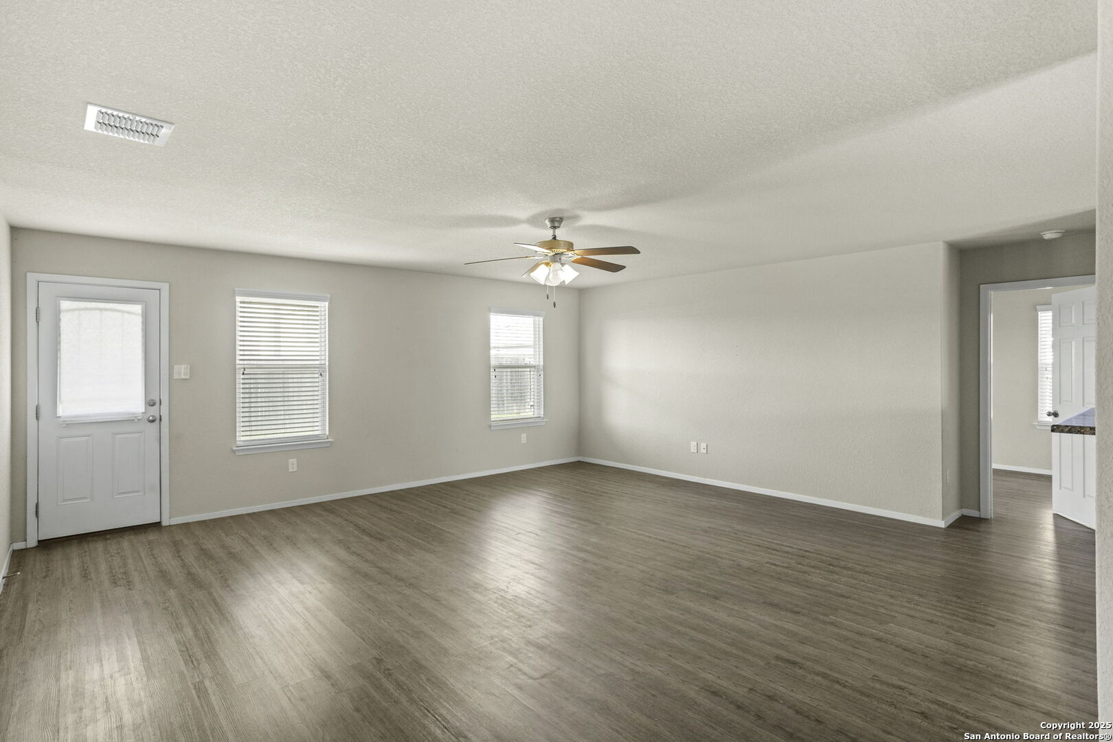 property viewer photo 2