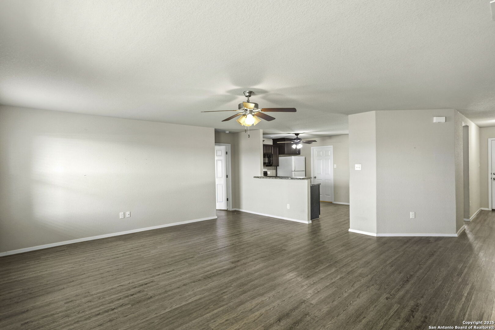 property viewer photo 3