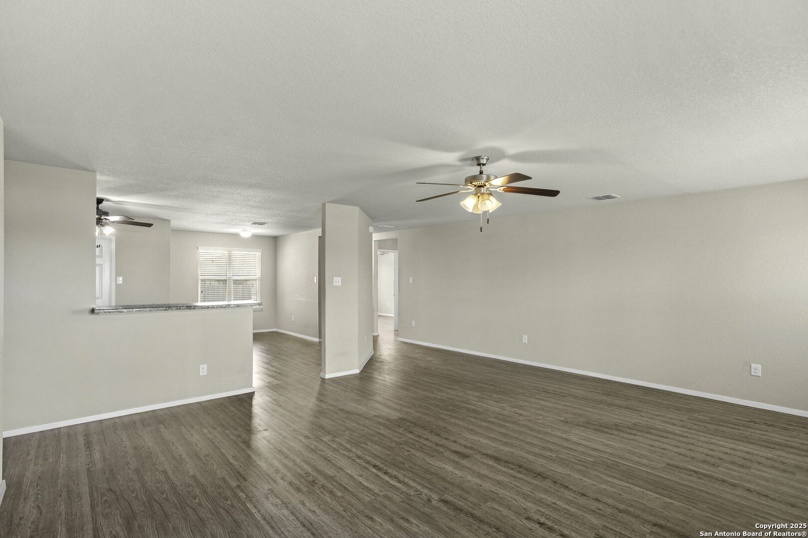 property viewer photo 4
