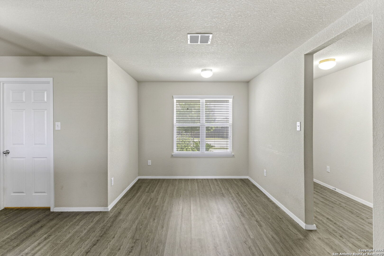 property viewer photo 5