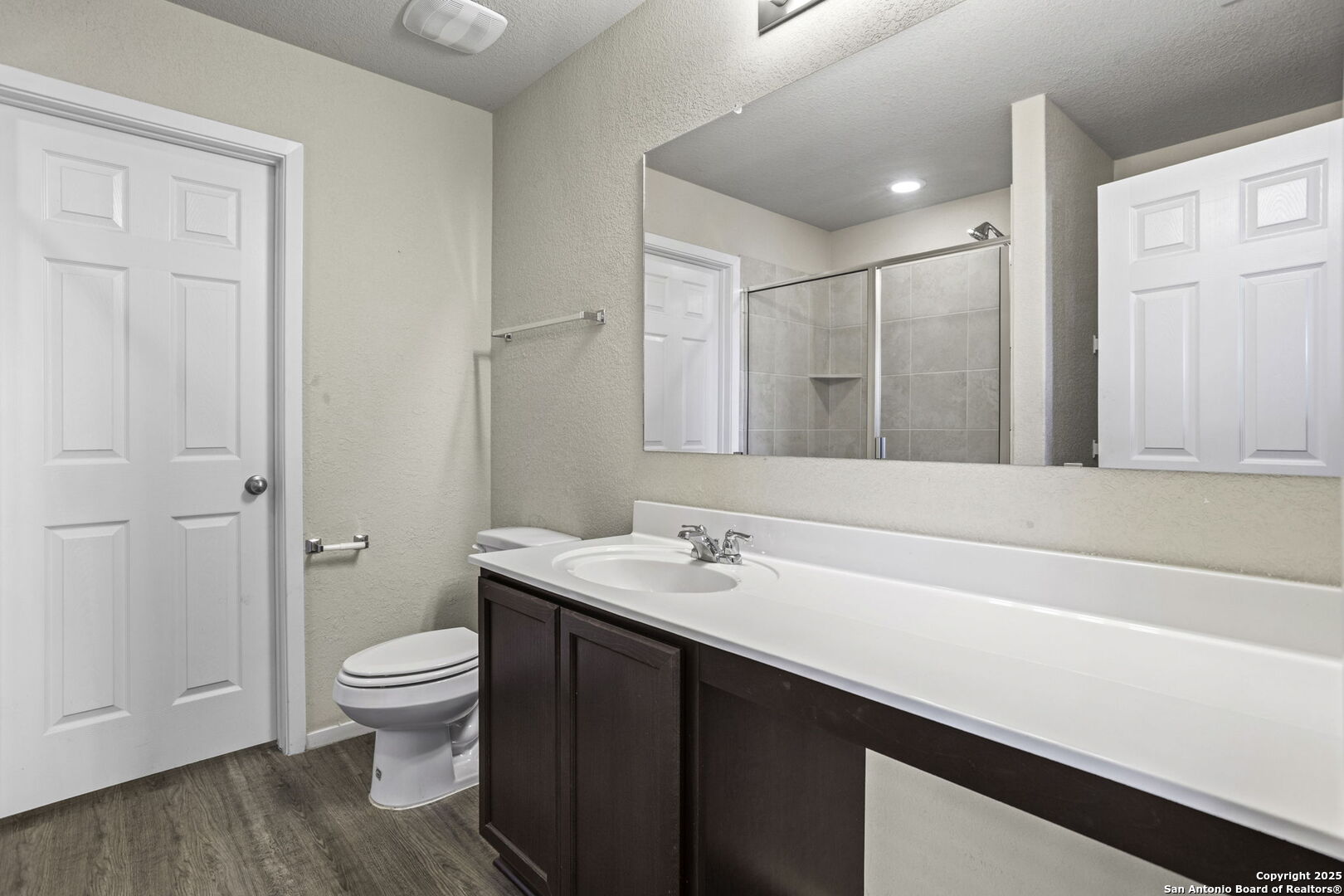 property viewer photo 9