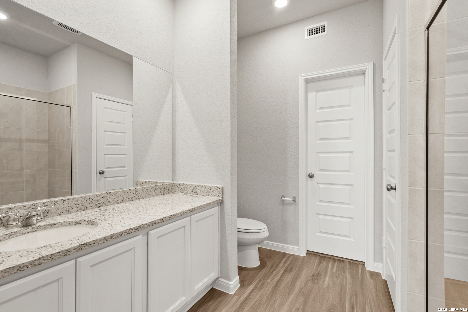 property viewer photo 12