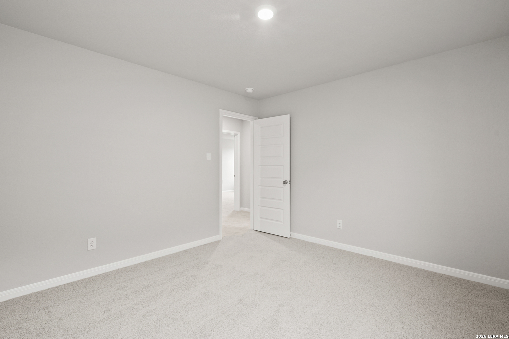 property viewer photo 16