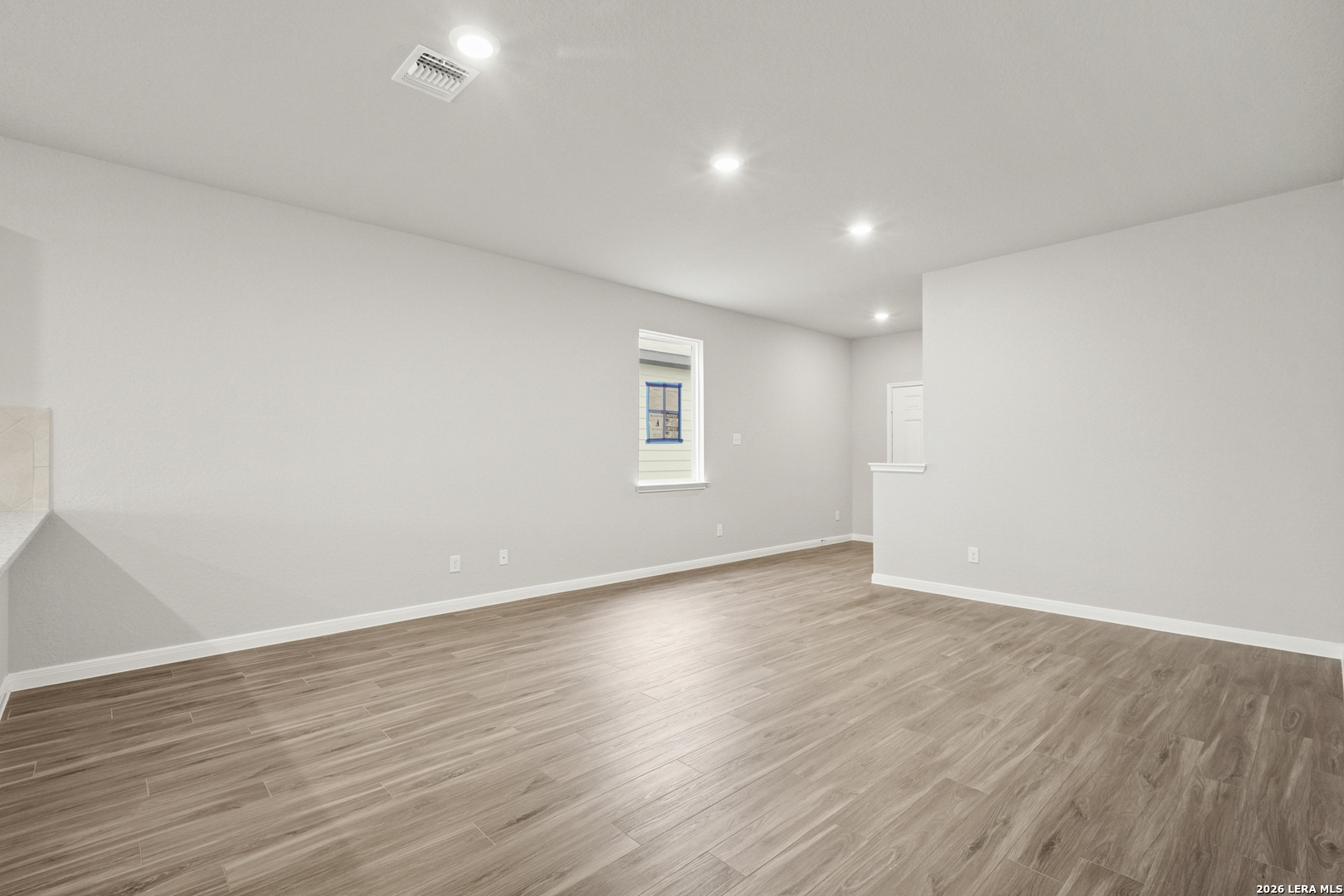 property viewer photo 3