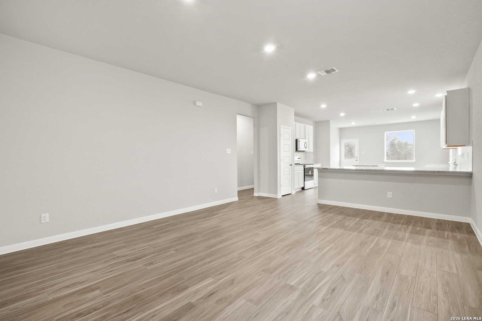 property viewer photo 4