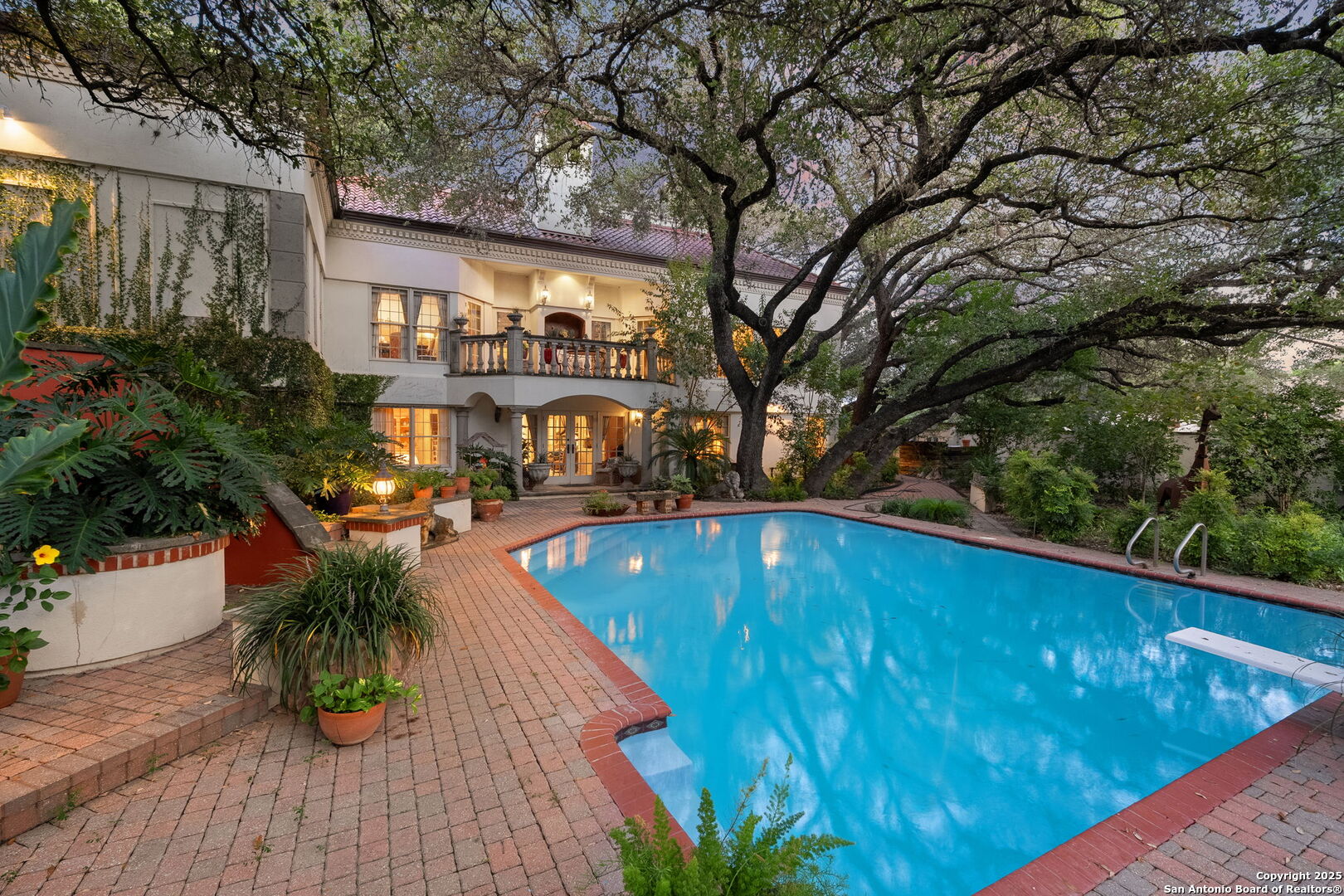 main property photo 39