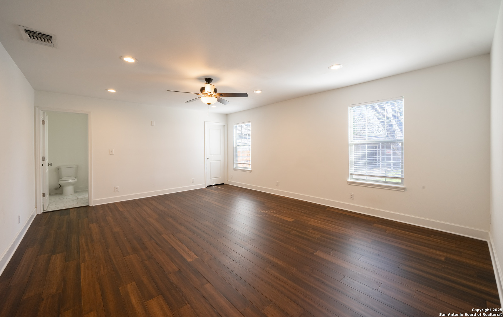 property viewer photo 15