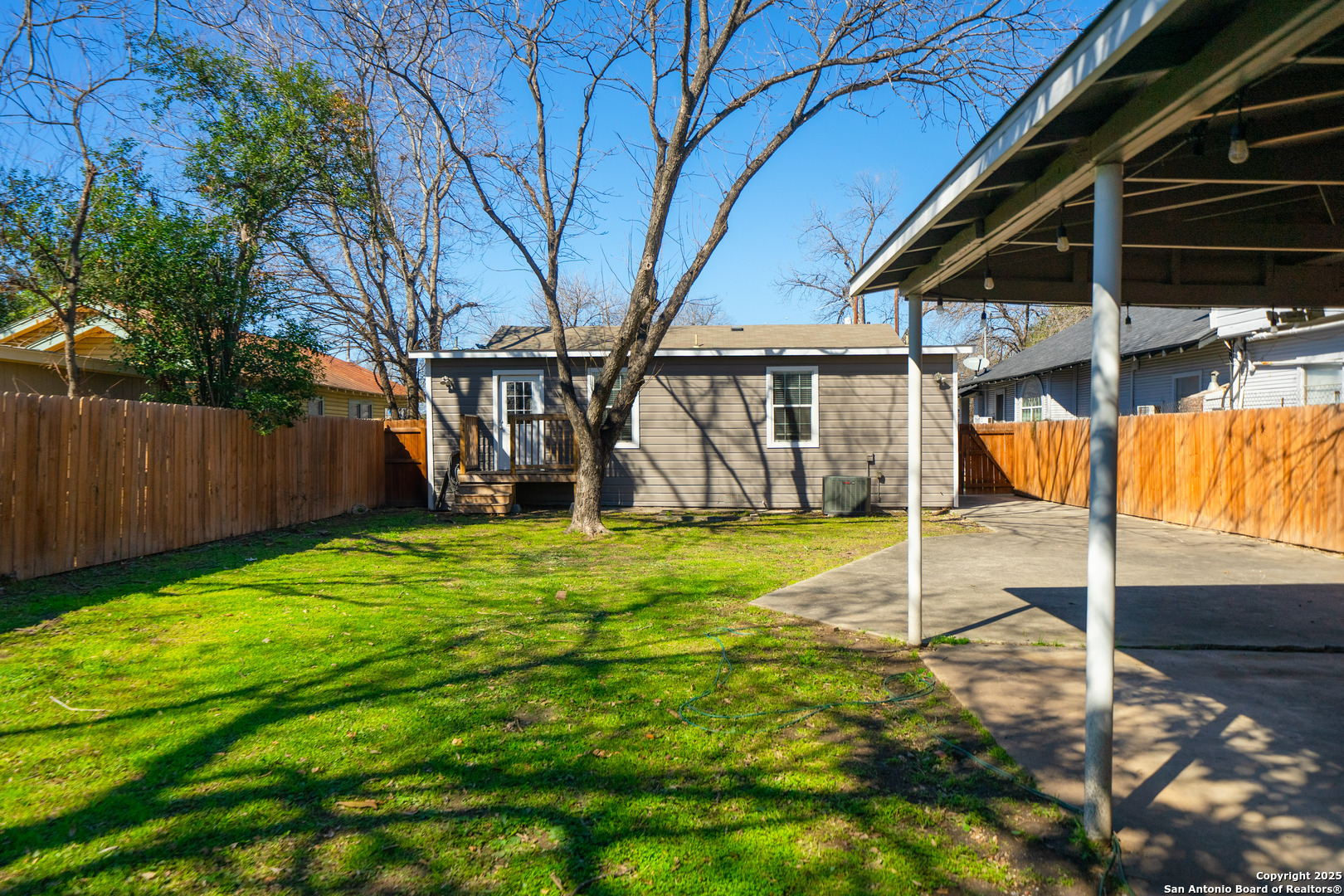 property viewer photo 23