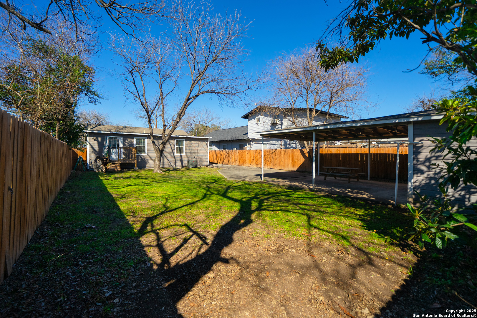 property viewer photo 26