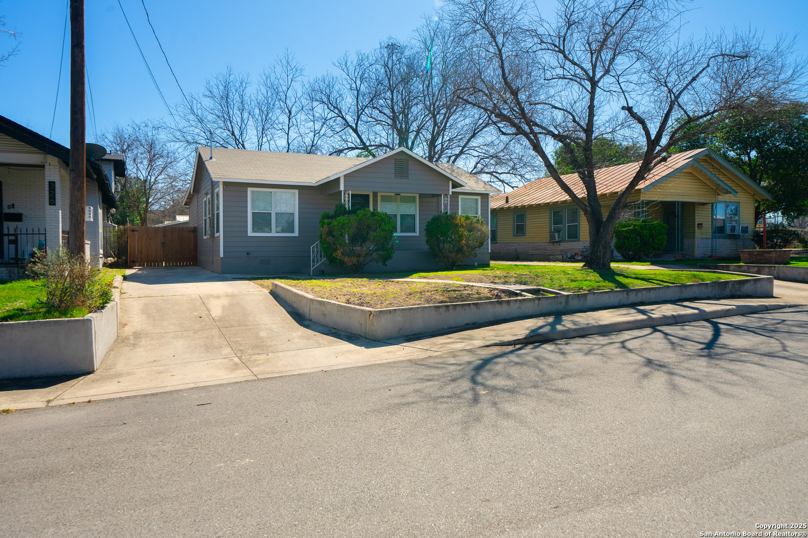 property viewer photo 4