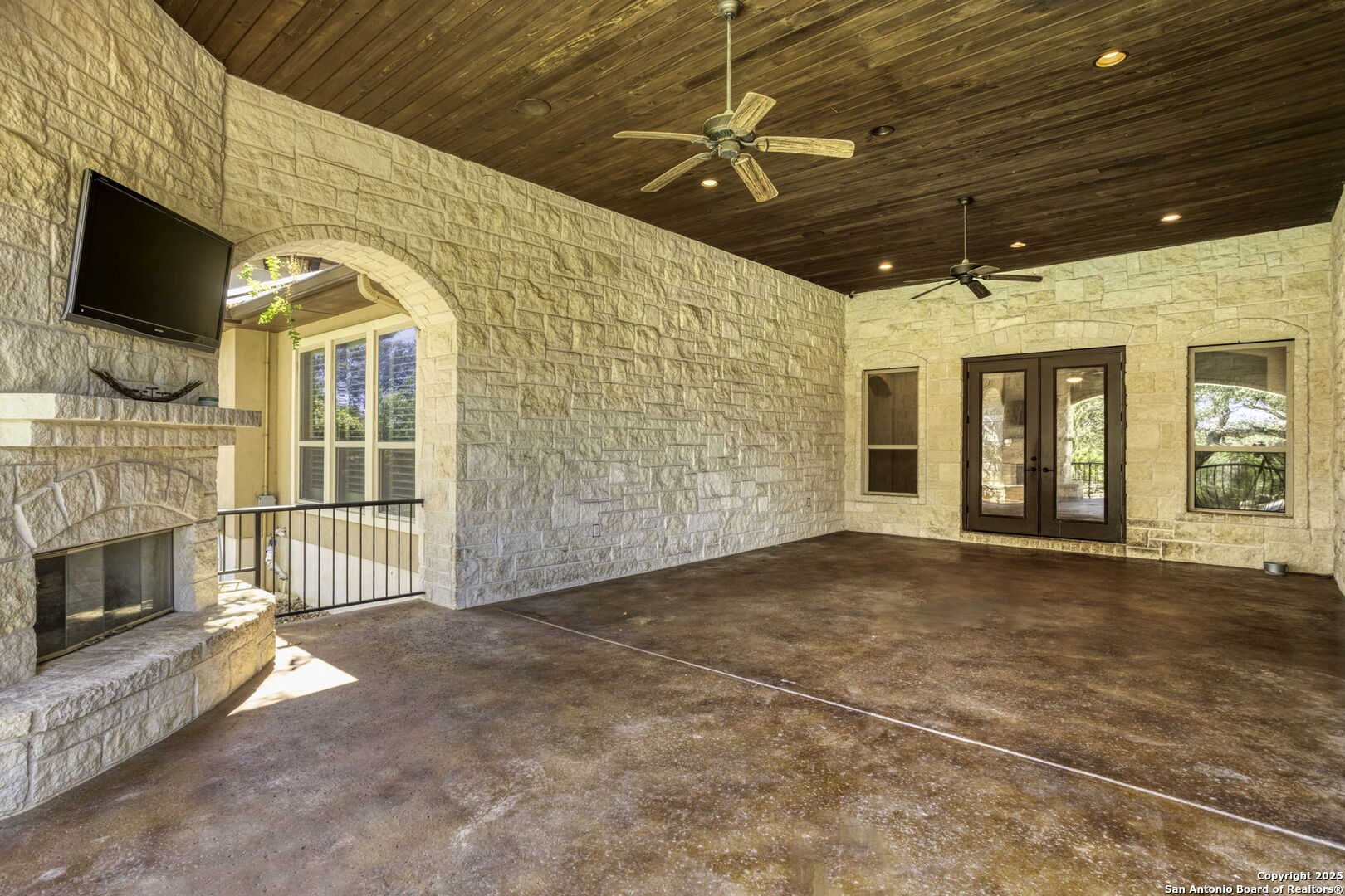 main property photo 39