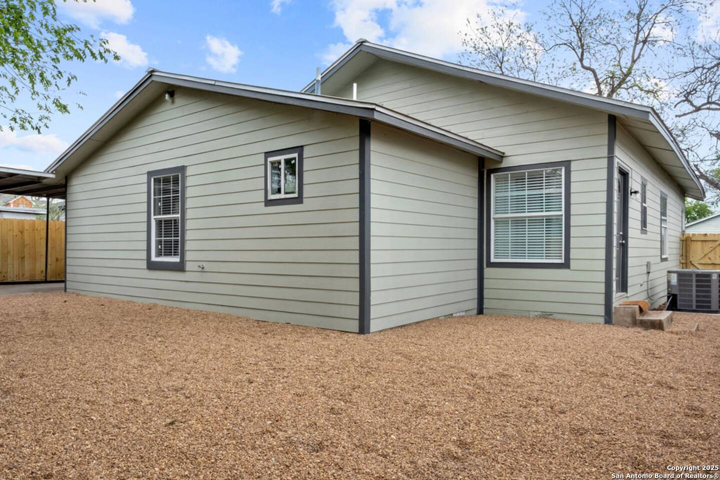 property viewer photo 1