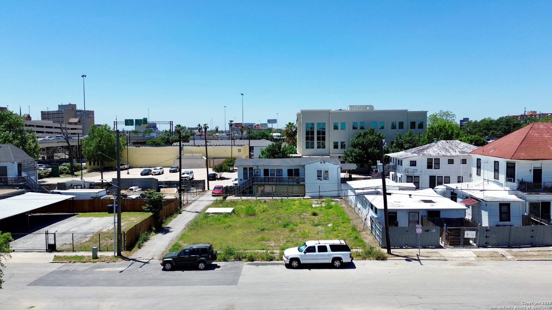 main property photo 4