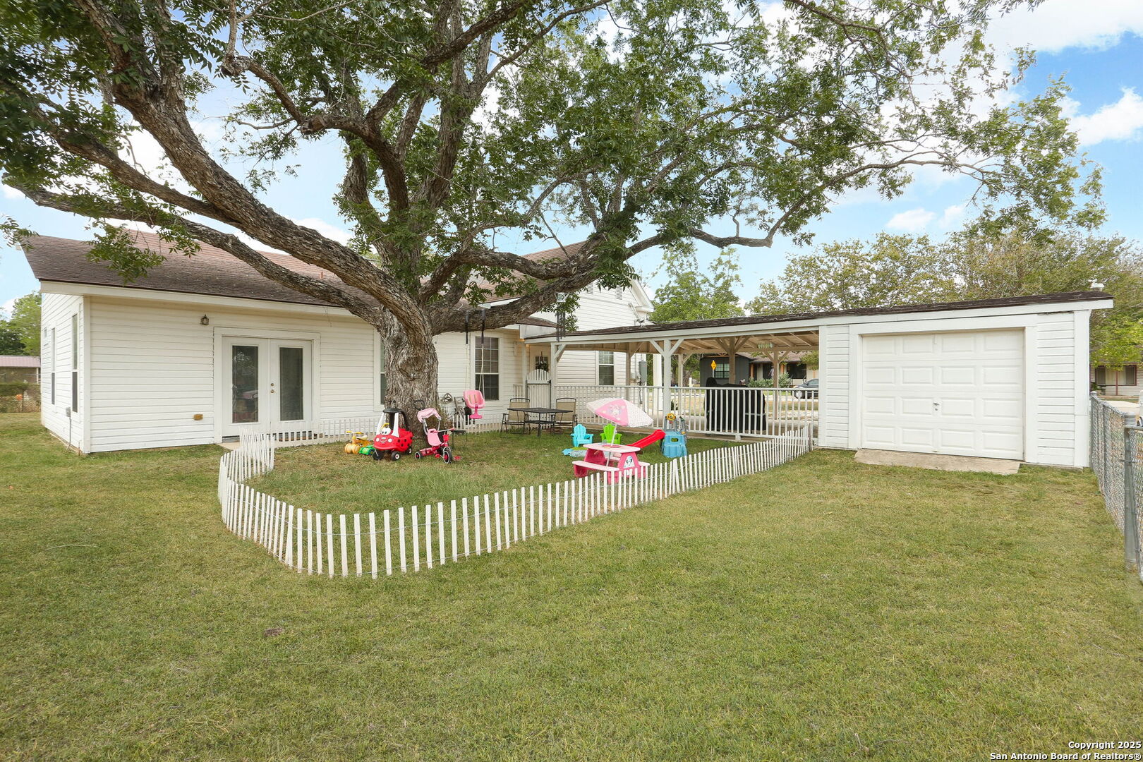 main property photo 21