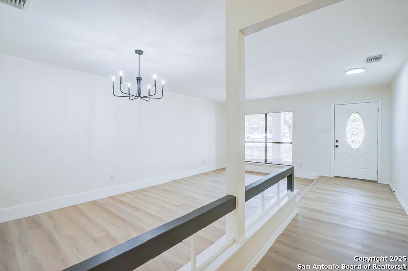 property viewer photo 14