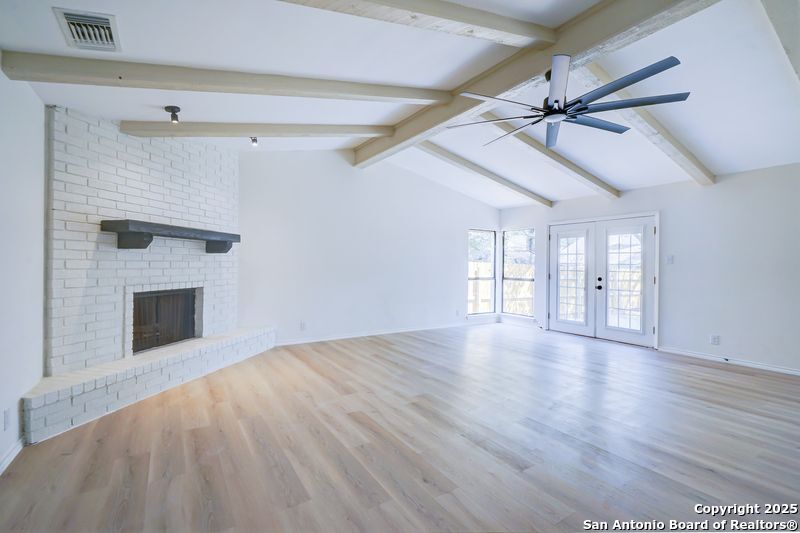 property viewer photo 15
