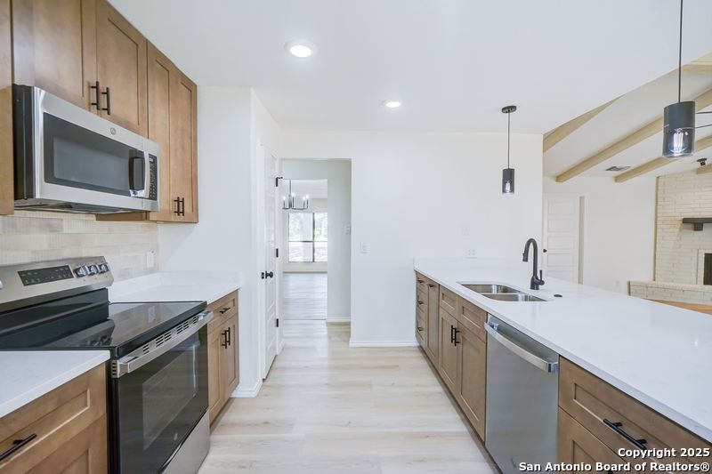 property viewer photo 18