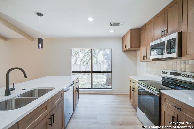 property viewer photo 19