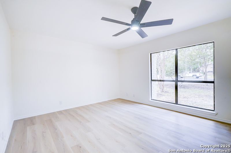 property viewer photo 28