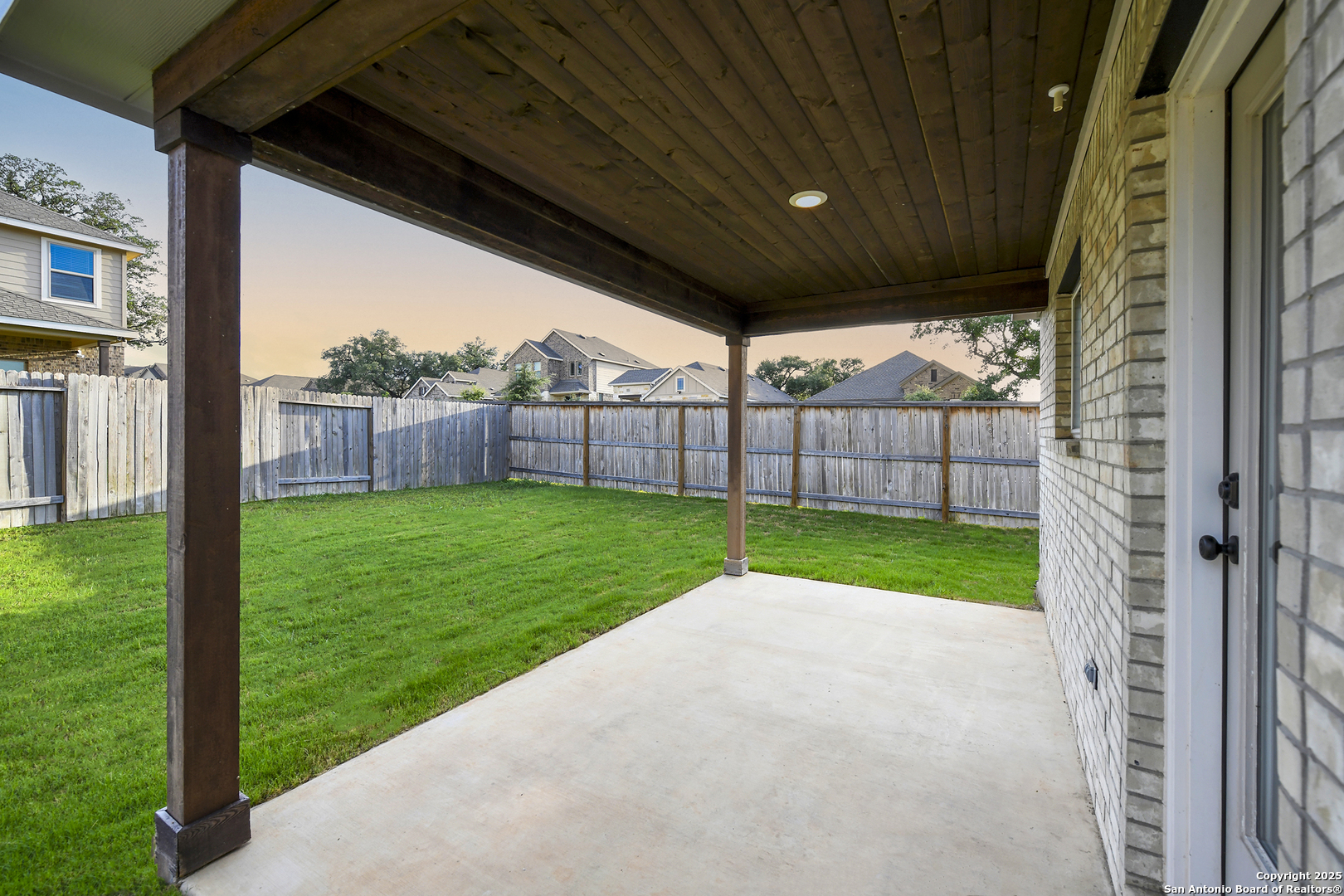 main property photo 41