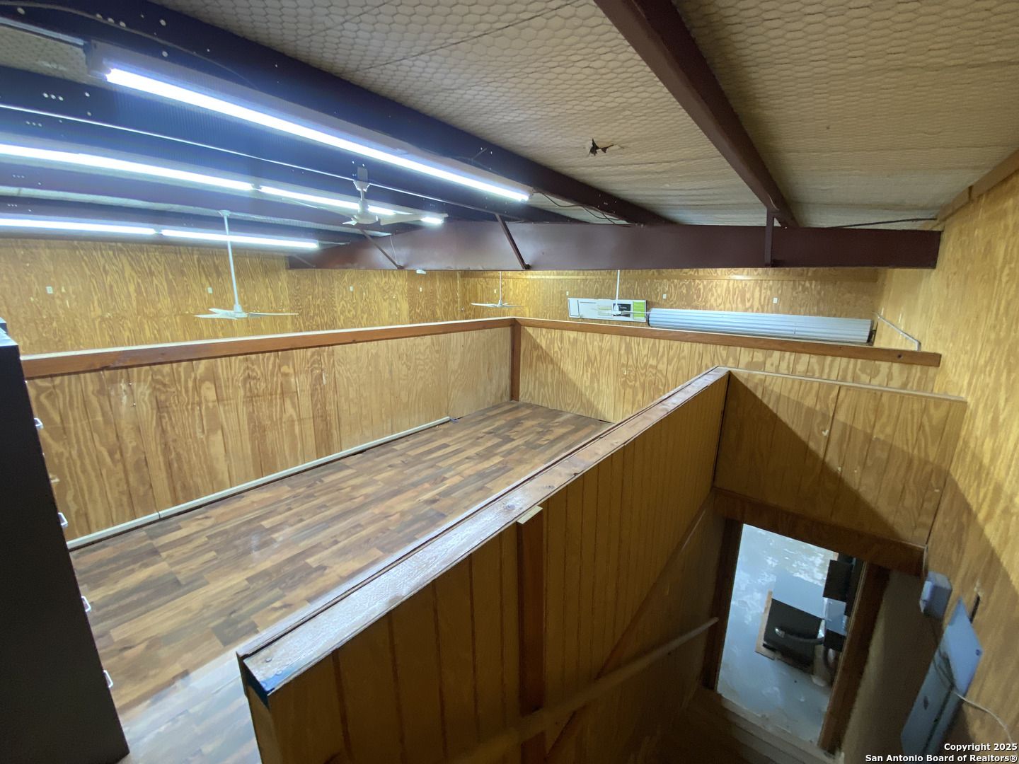 main property photo 16
